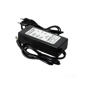 KOBI-002408 LED tápegység 24V 96W KOBI asztali tápegység 2,1x5,5 mm DC dugóval