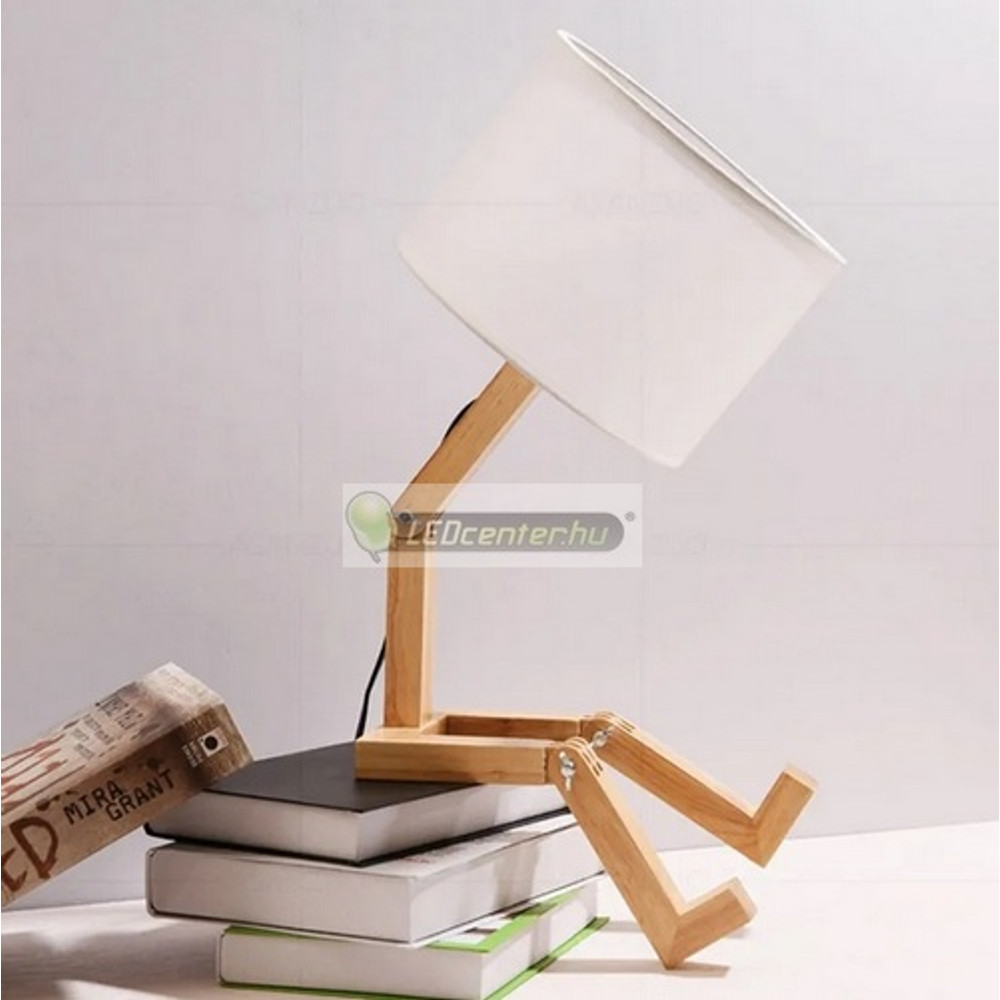 robot-lampa-5.jpg Humán-Robot fa lámpa állítható szárral az asztalon